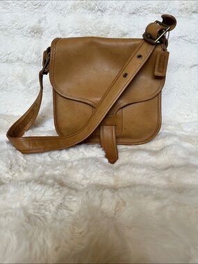Coach Saddle Crossbody Bag in Caramel Tan Leather